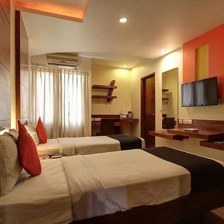 Capital O 80566 Hotel Mayank Bilaspur (Chhattisgarh) Bagian luar foto