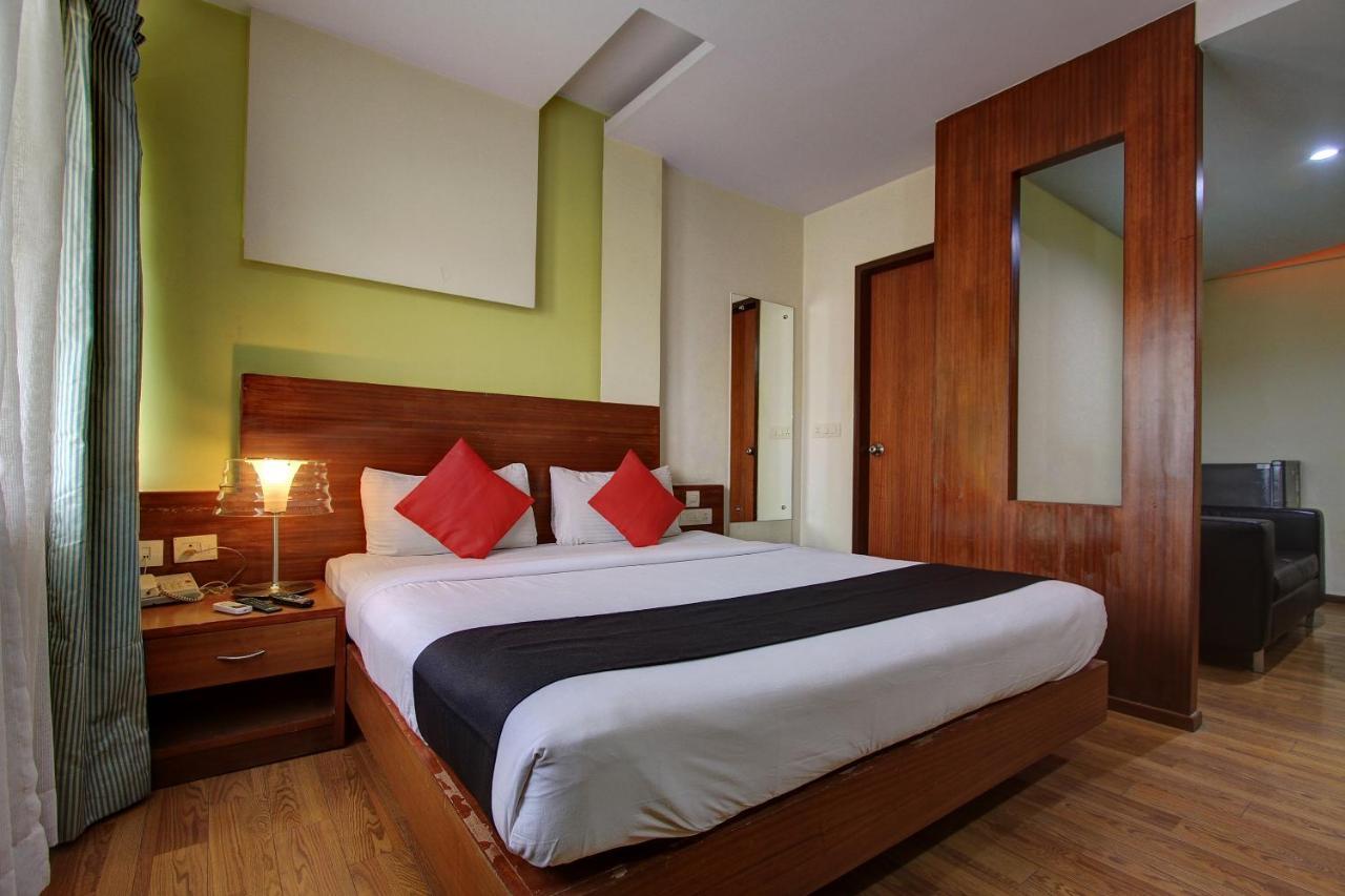 Capital O 80566 Hotel Mayank Bilaspur (Chhattisgarh) Bagian luar foto