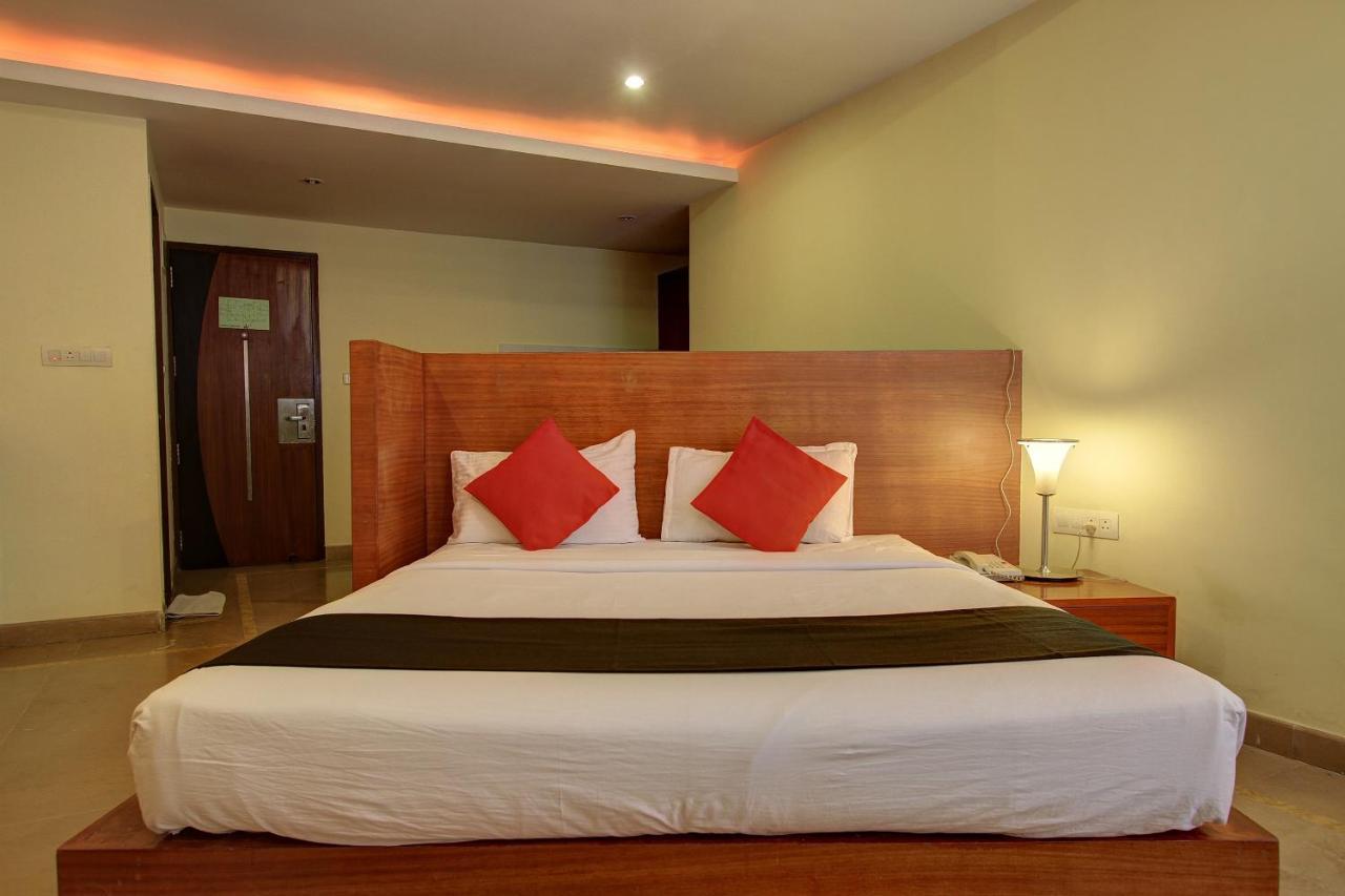 Capital O 80566 Hotel Mayank Bilaspur (Chhattisgarh) Bagian luar foto