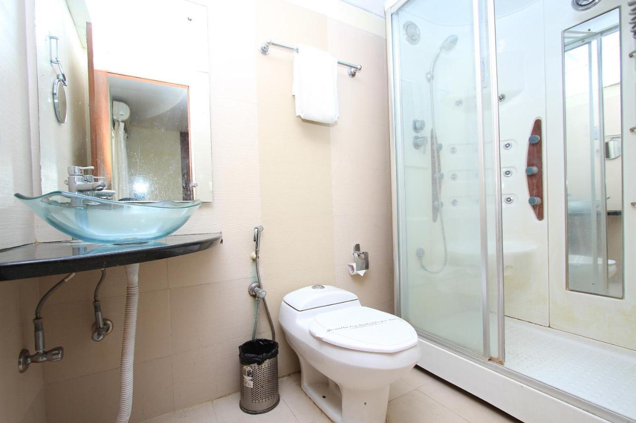 Capital O 80566 Hotel Mayank Bilaspur (Chhattisgarh) Bagian luar foto